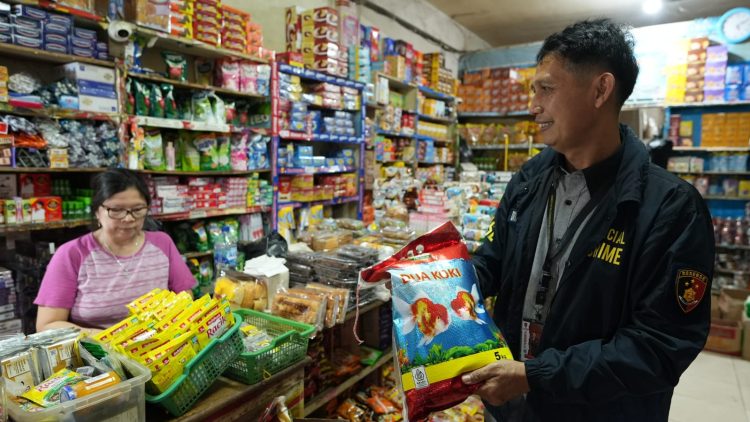 Polda Sumsel Cek dan Ricek Harga Minyakkita dan Sembako di Palembang