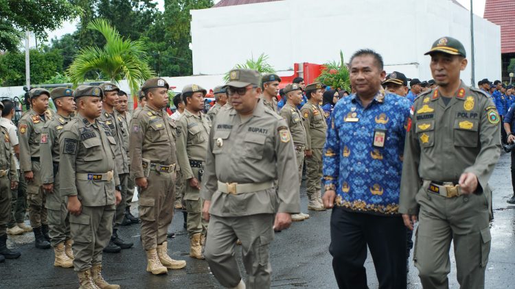 Pantau Kesiapsiagaan Satpol PP, Damkar dan Penyelamatan Takalar, Bupati Takalar Pimpin Apel