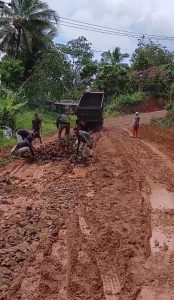 Tak Kunjung Diperbaiki Ruas Jalan Sukahujan-Cigemblong, Ini Kata Hadi Anwar, Aktivis Mahasiswa Ilmu Komunikasi