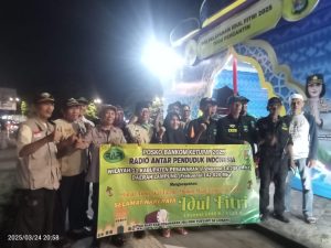Relawan RAPI Bergantian Piket Jaga Kelancaran Mudik dengan Bantuan Komunikasi