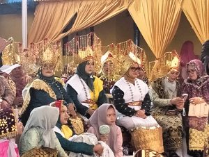 Gelar Rateu Pimpinan Marga, Resmi Disandang Ela Siti Nuryamah Bupati Lampung Timur