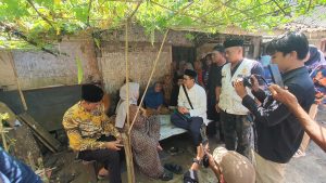 Mengedepankan Keperdulian pada Masyarakat, Legislator Banten Asep AW Gercep Kunjungi Warga yang Sakit