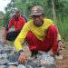 Sepenggal Cerita Pemasang Batu Jalan Onderlahlgh Program TMMD ke-124 Kodim 0429/Lamtim