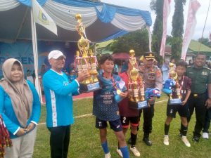 Bangkit Haryo Utomo Resmi Tutup Gelaran Porsseni Kota Metro Tahun 2025 