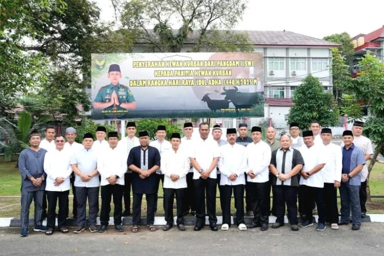 Kodam II/Sriwijaya Qurban 15 Ekor Sapi dan 18 Kambing