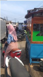 Sebabkan Kemacetan..!! Pedagang di Bahu Jalan Pasar Panimbang harus Ditertibkan