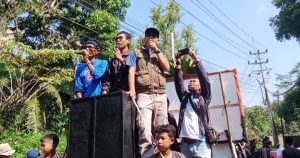 Kekecewaan Meluap, Ratusan Warga Longmarch Unjuk Rasa dan Segel Tambang Pasir di Cimarga