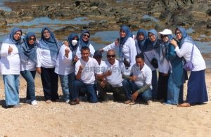 Debur Ombak Wisata Karang Songsong, Memecah Kerinduan di Acara Temu Kangen Alumni SMP PGRI Bayah