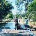 Ringankan Pekerjaan Warga Babinsa Sekura Bantu Cor Jalan Desa