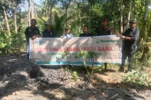 Kembalikan Fungsi dan Kelestarian, Perhutani Bersama Warga Lakukan Penamaan 152 Batang Pohon Mahoni, Bentuk Reklamasi Hutan