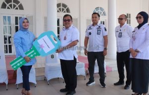Wujudkan Takalar Bersih, Bupati Takalar Terima Bantuan CSR dari PT Rachita Group