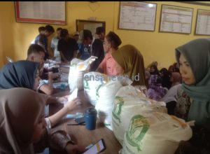 Pemerintah Desa Bolang Salurkan Bantuan Beras Bansos kepada 774 KPM