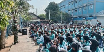 Bina Generasi Muda yang Berkarakter dan Berdisiplin, Babinsa Koramil 429-11 / Sekampung Berikan Pelatihan Ketarunaan
