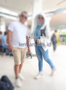 Kades Pulau Pahawang: Poto Bareng Wanita di Bintan Itu, Tour Guide dan Rekan Kades