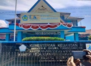 Wali Kota Padangsidimpuan dan Eks Wali Kota dan Kasat Pol PP Kota Padangsidimpuan di Periksa KPK