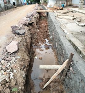 Pembangunan Drainase di Desa Kadubale Masih Berlangsung dan Sesuai Jadwal