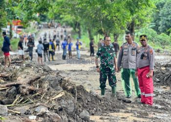 Banjir di Pesisir, Pemkab Pesawaran Lakukan Evakuasi