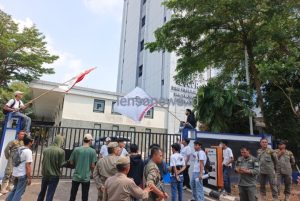 Proyek Jalan Rp12,6 Miliar di Cilograng Diduga Dikerjakan Asal Jadi, GERMALA-K Geruduk Kantor PUPR Banten