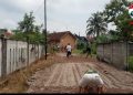 Timbun Jalan, Warga Dusun Bangun Sari Guyub Gotong Royong
