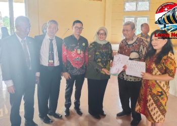 Usai Melantik API Cabang Lampung Timur Bupati Ela Serahkan Akte Nikah Secara Simbolis