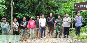 Penutupan Akses Jalan Angkutan Batubara di Alur E, Depan Jalan Wisata Karang Bokor dalam Giat KRPH Bayah Selatan
