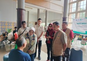 Peringati Bulan Bhakti KT 2025 Ditjen Rehsos Palembang Adakan Operasi Katarak Gratis