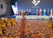 Icha Key USA Desainer Mode Indonesia Tampil Di Lauching Charming Events Of Palembang 2025