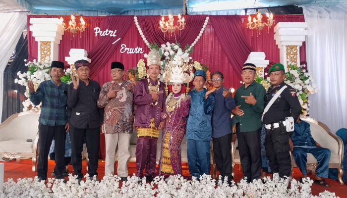 Mempererat Tali Silaturahmi Ketua DPC Perguruan Paku Banten Hadiri Resepsi Pernikahan