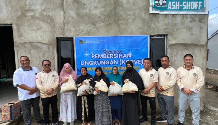 Sambut Ramadhan 1447 H, Lapas Palembang Gelar Pembersihan Lingkungan dan pemberian Bantuan Sosial di Area Sekitar Lapas