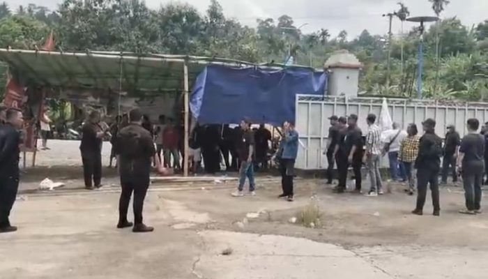 Diduga Ditunggangi Manajemen Lama, Tenda di Gerbang PT SXSI Lamsel Kembali Menuai Sorotan 