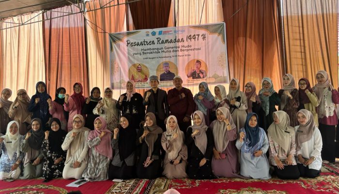 Dr. Susnaini Julita : Menuju Siswa Berprestasi dengan Fondasi Akhlak Mulia