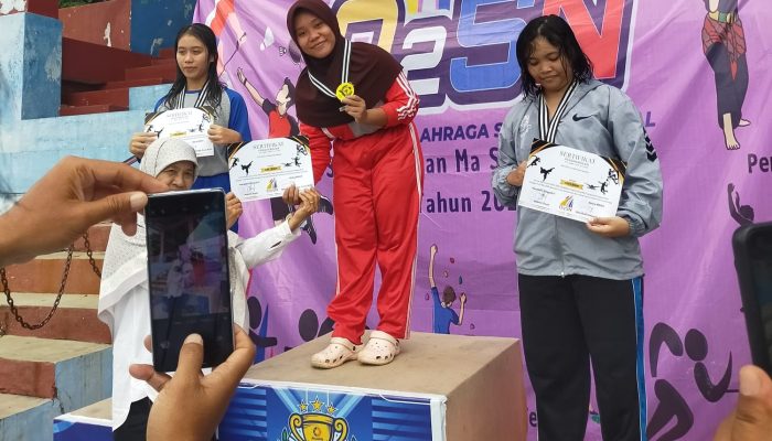 Sabet Medali Emas di O2SN, Winda Ferda Humairoh Torehkan Prestasi Talenta Mewaliki Siswa SMKN 3 Metro