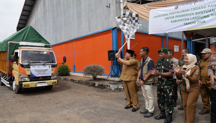 Pastikan Tepat Sasaran, Kodim 0429/Lamtim Kawal Pendistribusian Bantuan Pangan Bulog di 24 Kecamatan