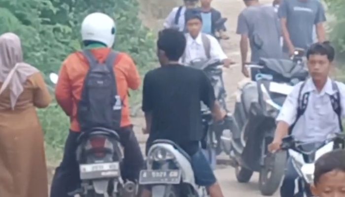 Parah, Jembatan Hampir Ambruk di Lebak Makan Korban, Pemerintah Masih Diam?