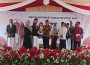 Wisuda Perdana SMP Islam Smart Karakter Zidny Ilma, Cetak Generasi Berakhlak dan Berdaya Saing