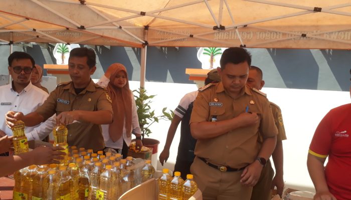 Gerakan Pangan Murah Hadir di Kelurahan Ciriung, Sembako Ludes Diserbu Warga