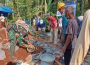 Babinsa Koramil 429-11/SKP Hadir di Tengah Masyarakat, Bedah Rumah Lansia Tidak Layak Huni Wujud Kepedulian Nyata TNI